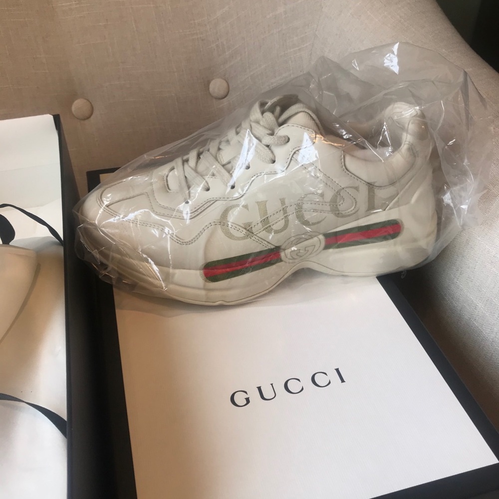 Women’s Size 6 Gucci Tennis